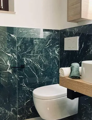 Palestro 8_art House בית נופש *